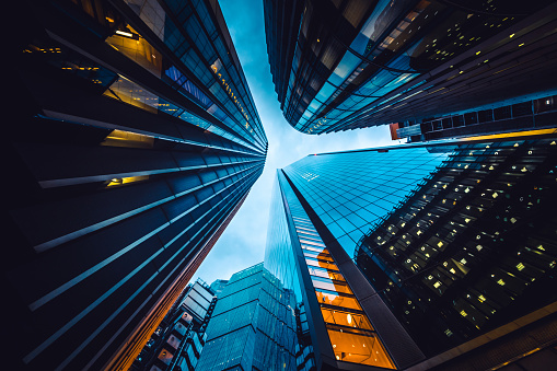 looking-directly-up-at-the-skyline-of-the-financial-district-in-central-london.jpg